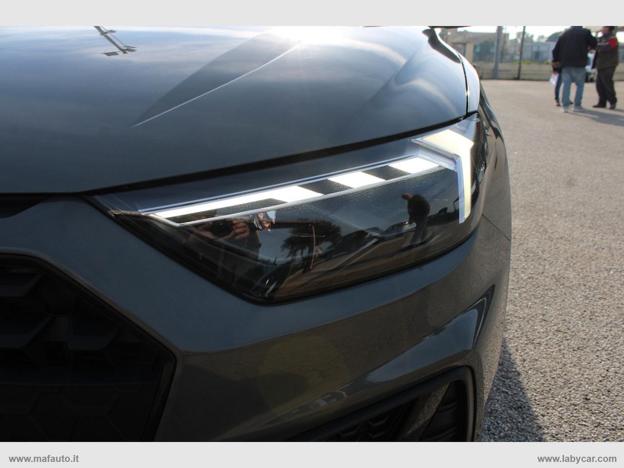 AUDI A1 SPB 30 TFSI S tronic Identity Black SLINE