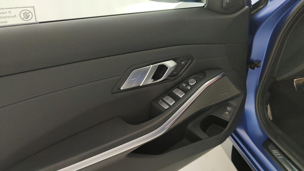 BMW M3 G80 LCI 2024 Berlina - M3 3.0 Competition xdrive auto