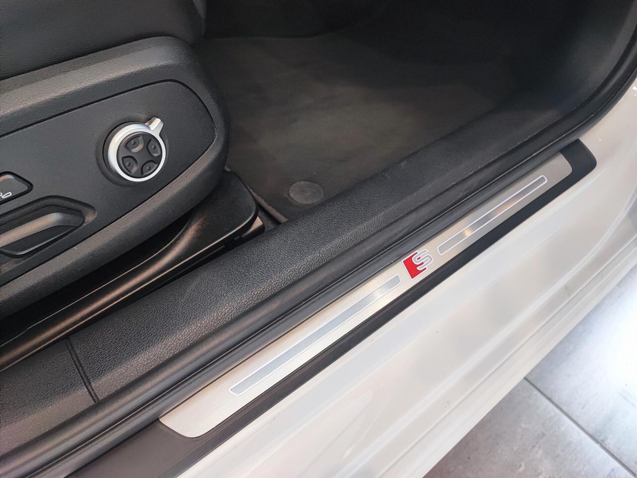 Audi A4 35 TDI S tronic line edition