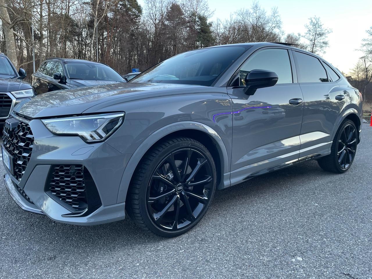 Audi RSQ3 SPB quattro*Automatik*Navi*Pelle