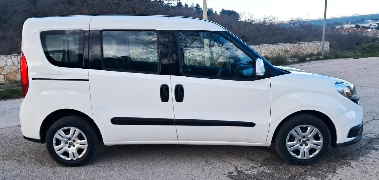 Fiat Doblò 1.3 MTJ Autocarro con gancio traino N1 5 posti