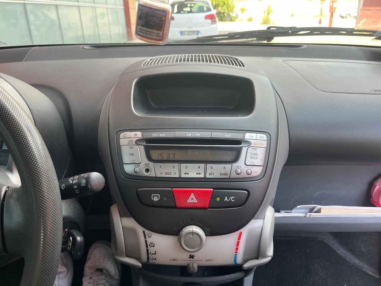 Toyota Aygo 1.0 12V VVT-i 5 porte ok neopatentati