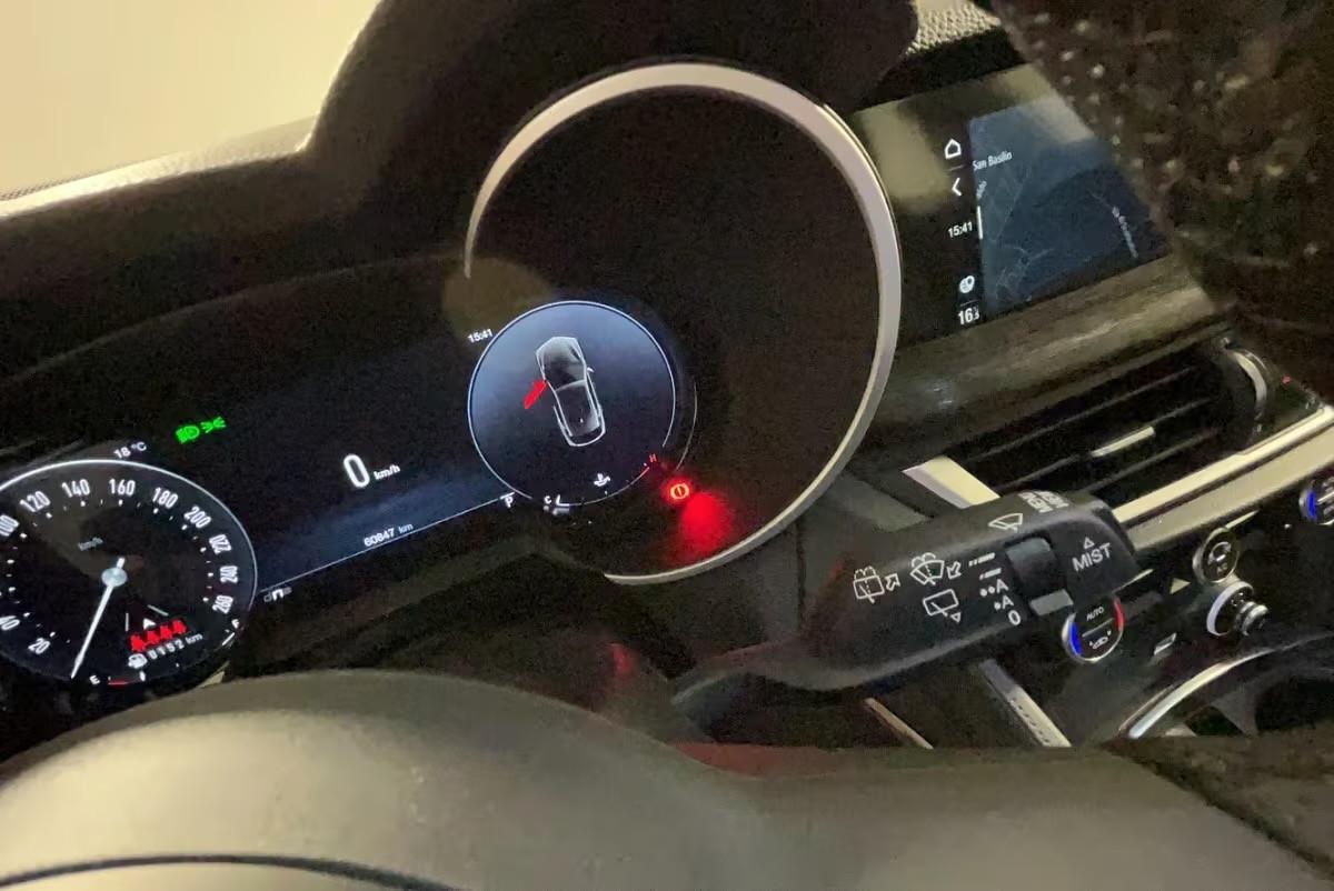 Alfa Romeo Stelvio 2.2 Turbodiesel 210 CV AT8 Q4 Competizione