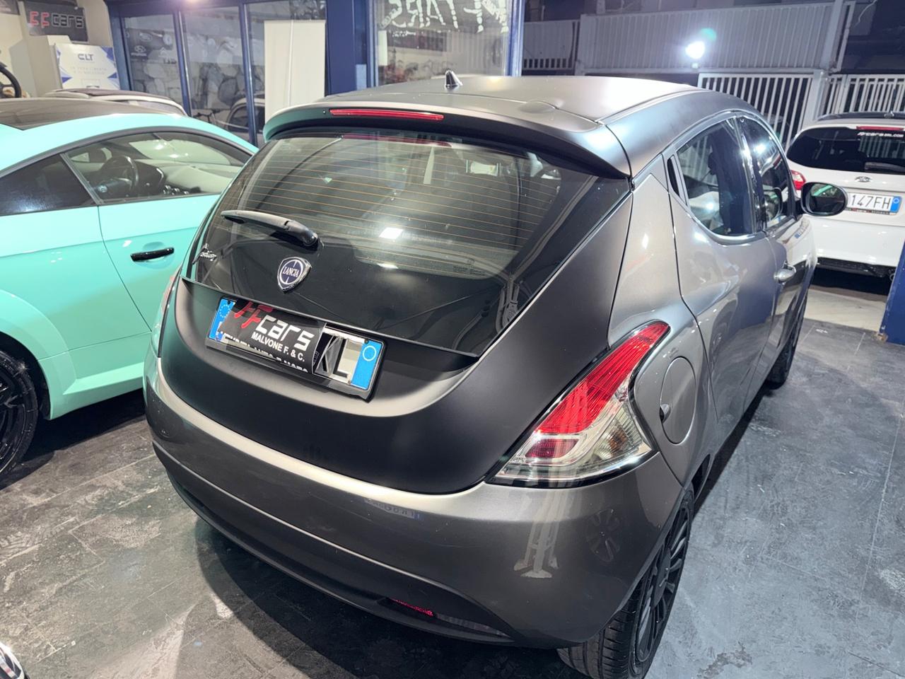 Lancia Ypsilon 1.2 69 CV 5 porte GPL Ecochic S Momodesign
