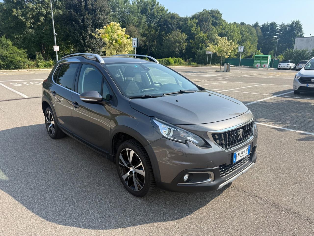 Peugeot 2008 PureTech Turbo 110 S&S*Navi*Pelle*Camera*Cerchi