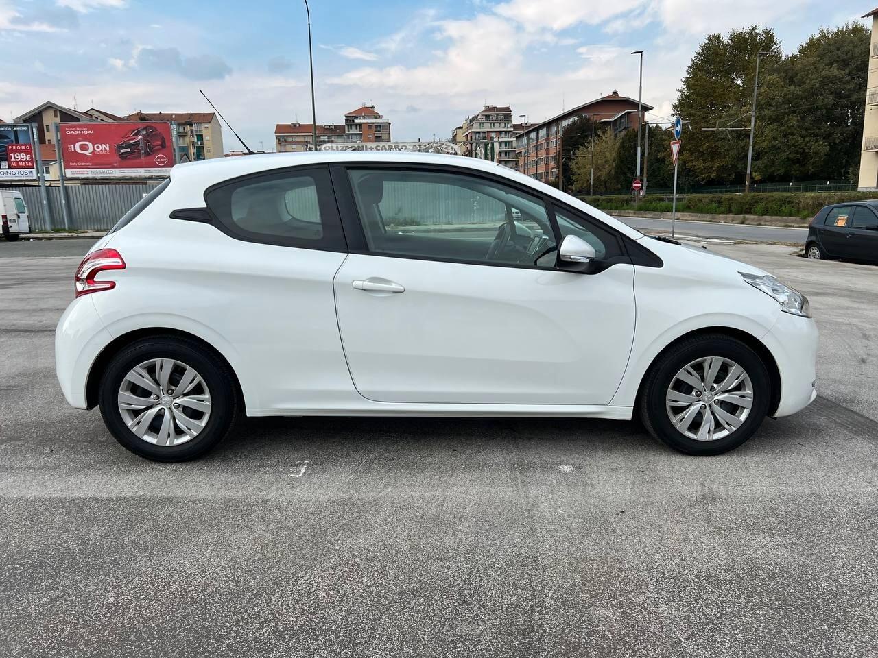 Peugeot 208 1.2 VTi 82 CV 3 porte Access