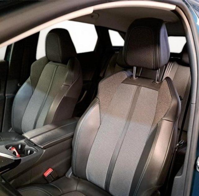 PEUGEOT 3008 BlueHDi 130 S&S EAT8 Allure
