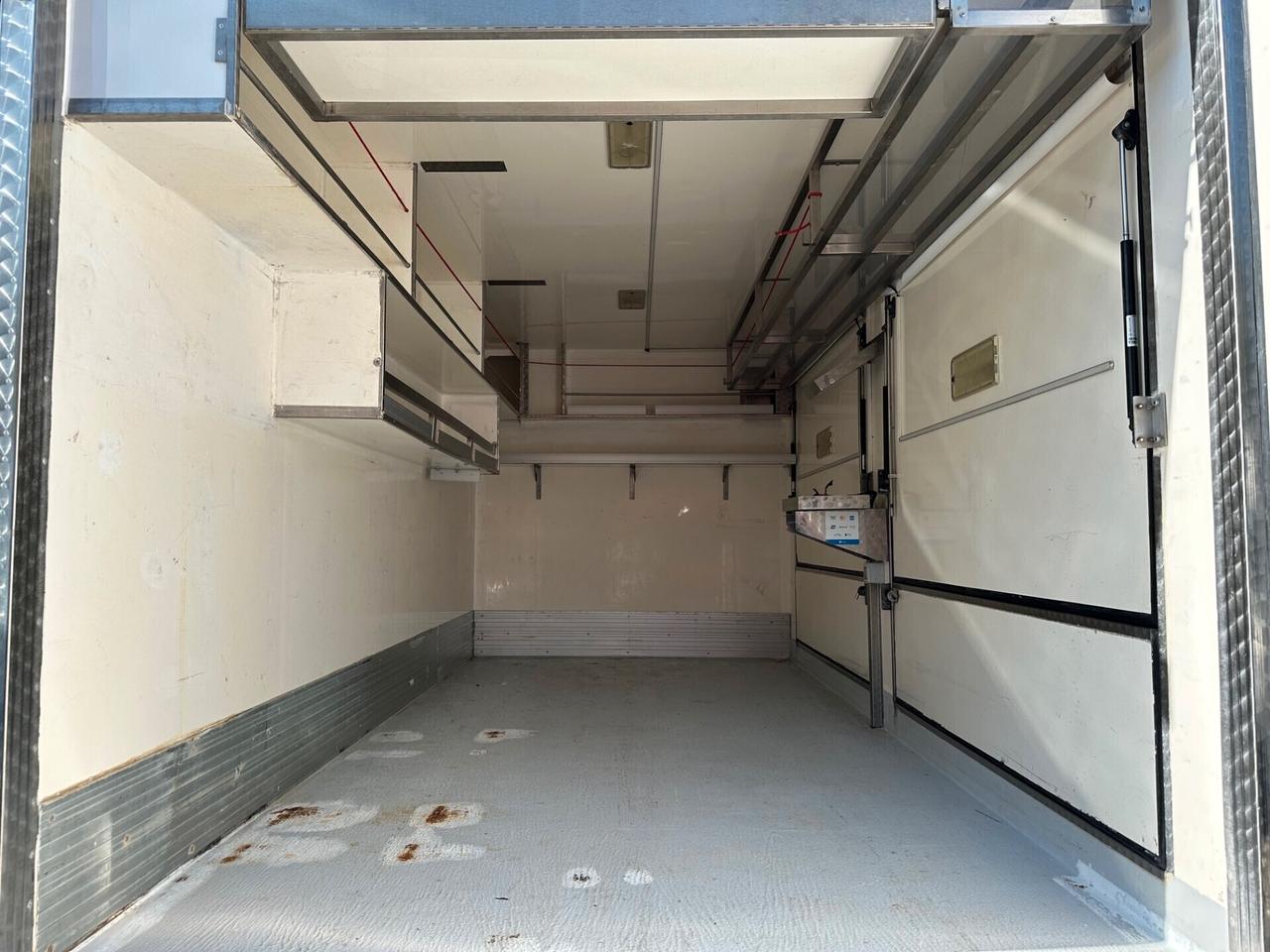 IVECO DAILY TRASPORTO ALIMENTI 2.3D 136CV 10/2020