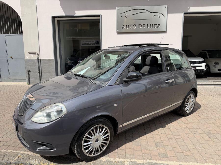 lancia ypsilon 1.3 mjet platino certificata tetto