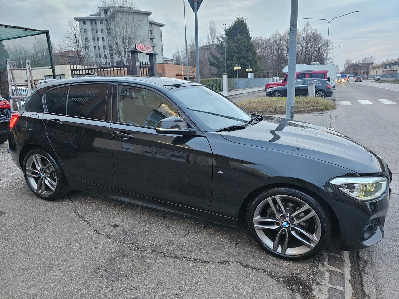 Bmw 116d 115cv M-sport*Navi*Bi-Xeno*Pdc*18*Euro6