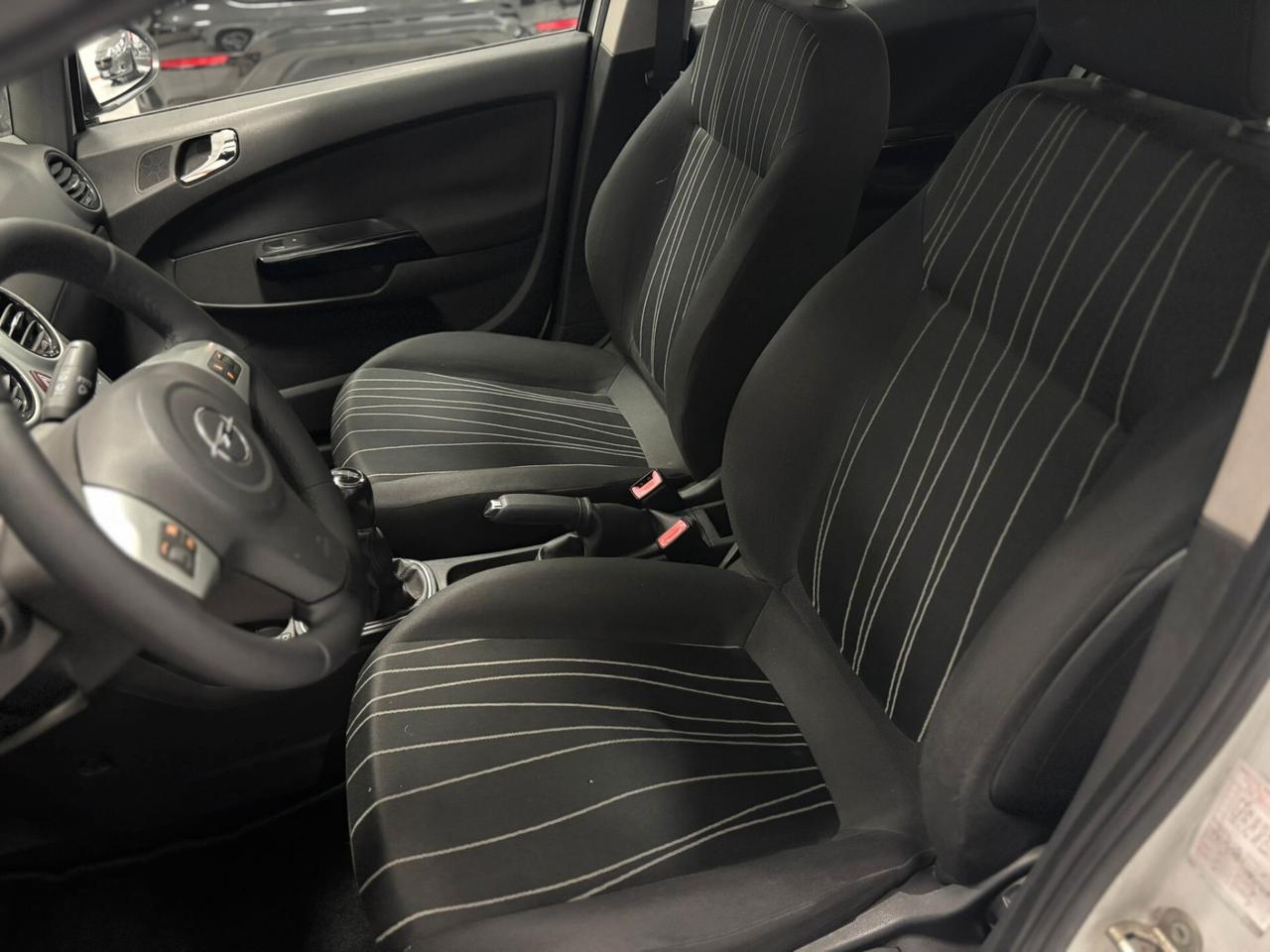 Opel Corsa 1.2B X NEOPATENTATI 2009