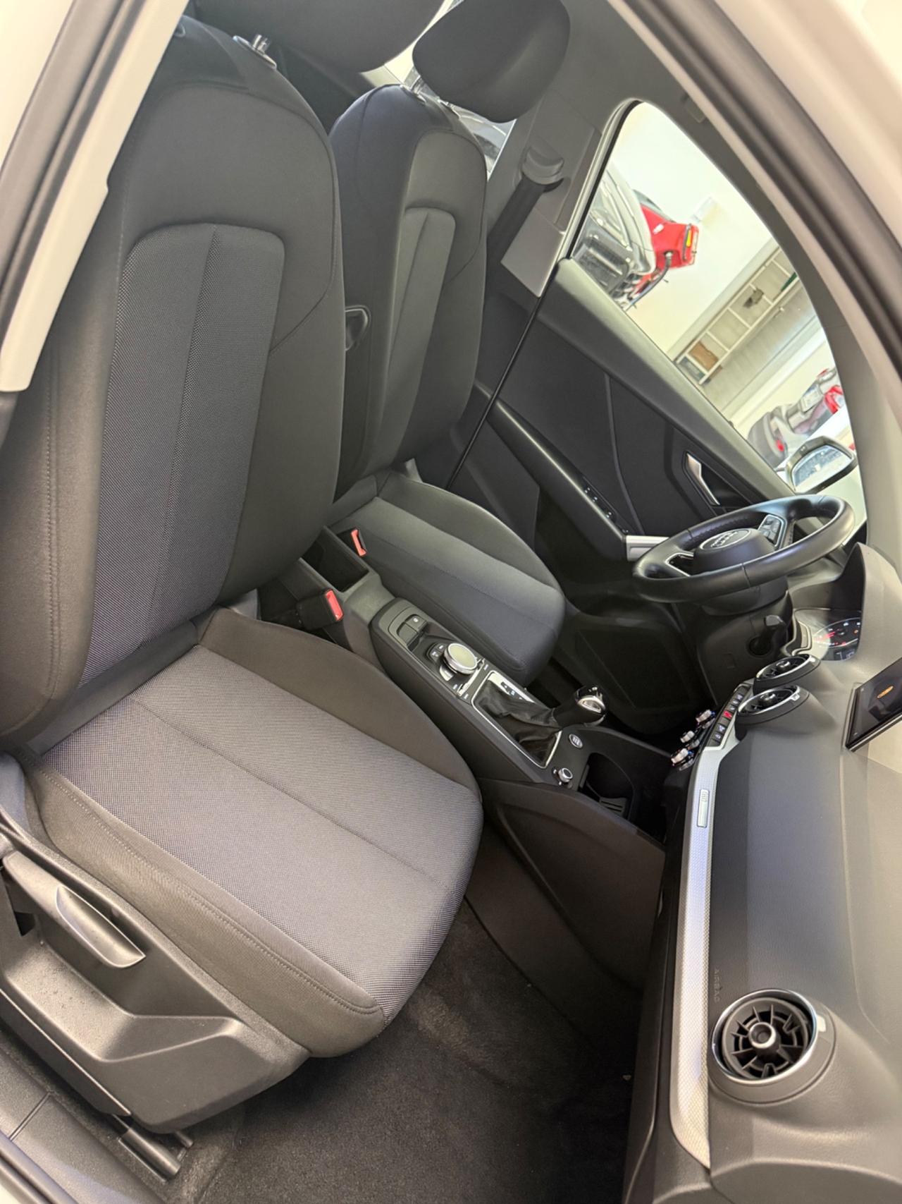 Audi Q2 30 TDI Business