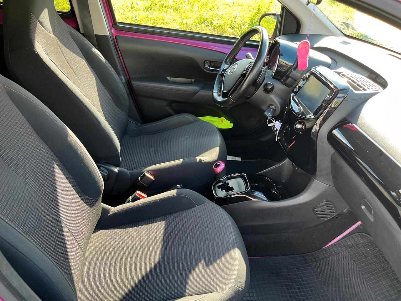 Toyota Aygo 1.0 VVT-i 72 CV 5 porte x-cool MMT
