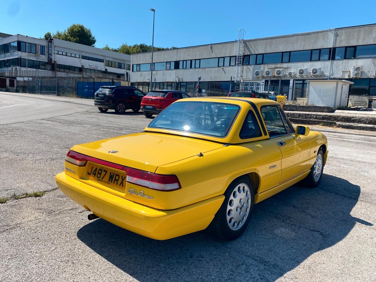 Alfa Romeo DUETTO SPIDER