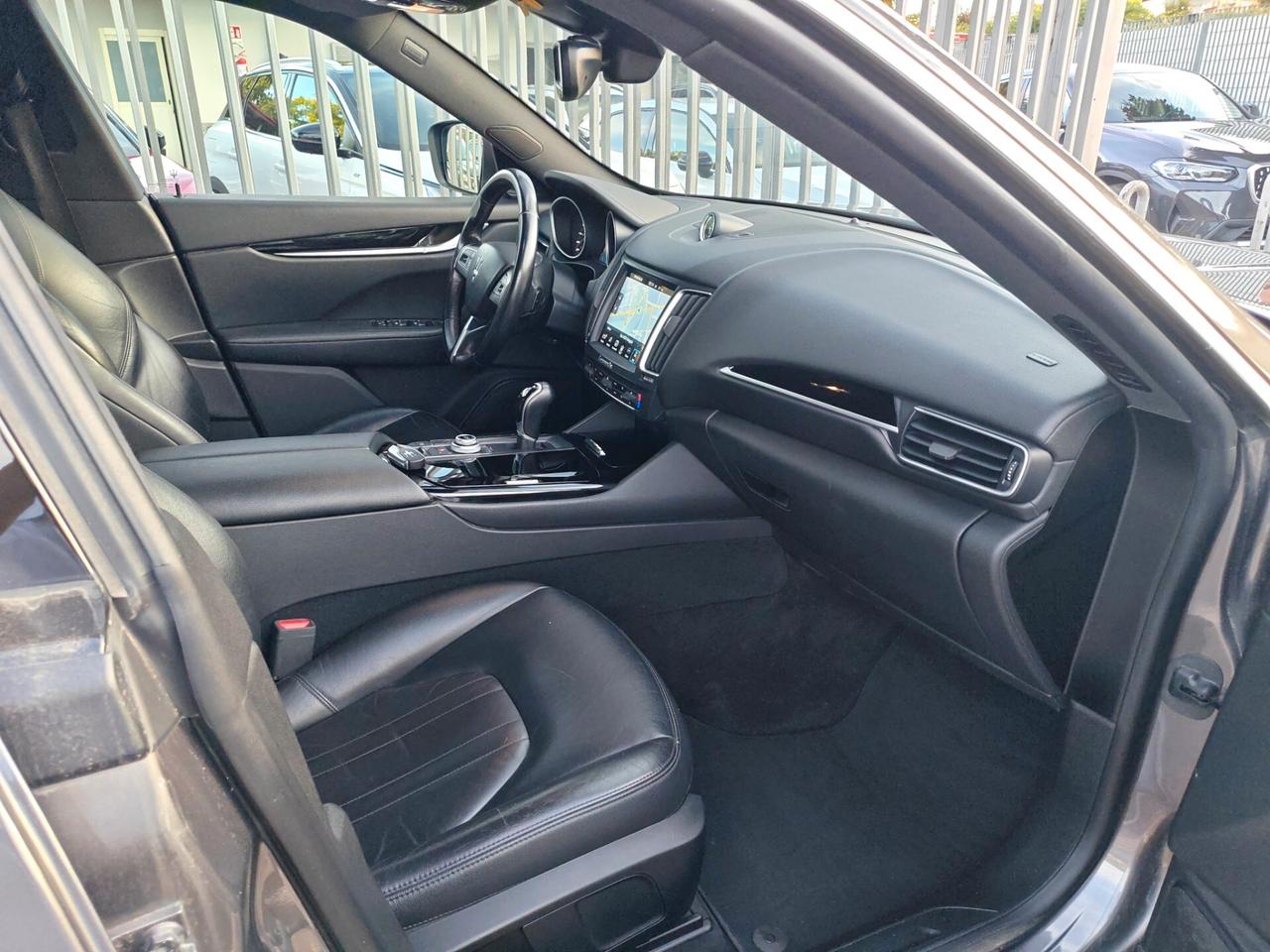 Maserati Levante 3.0 V6 250cv Diesel AWD