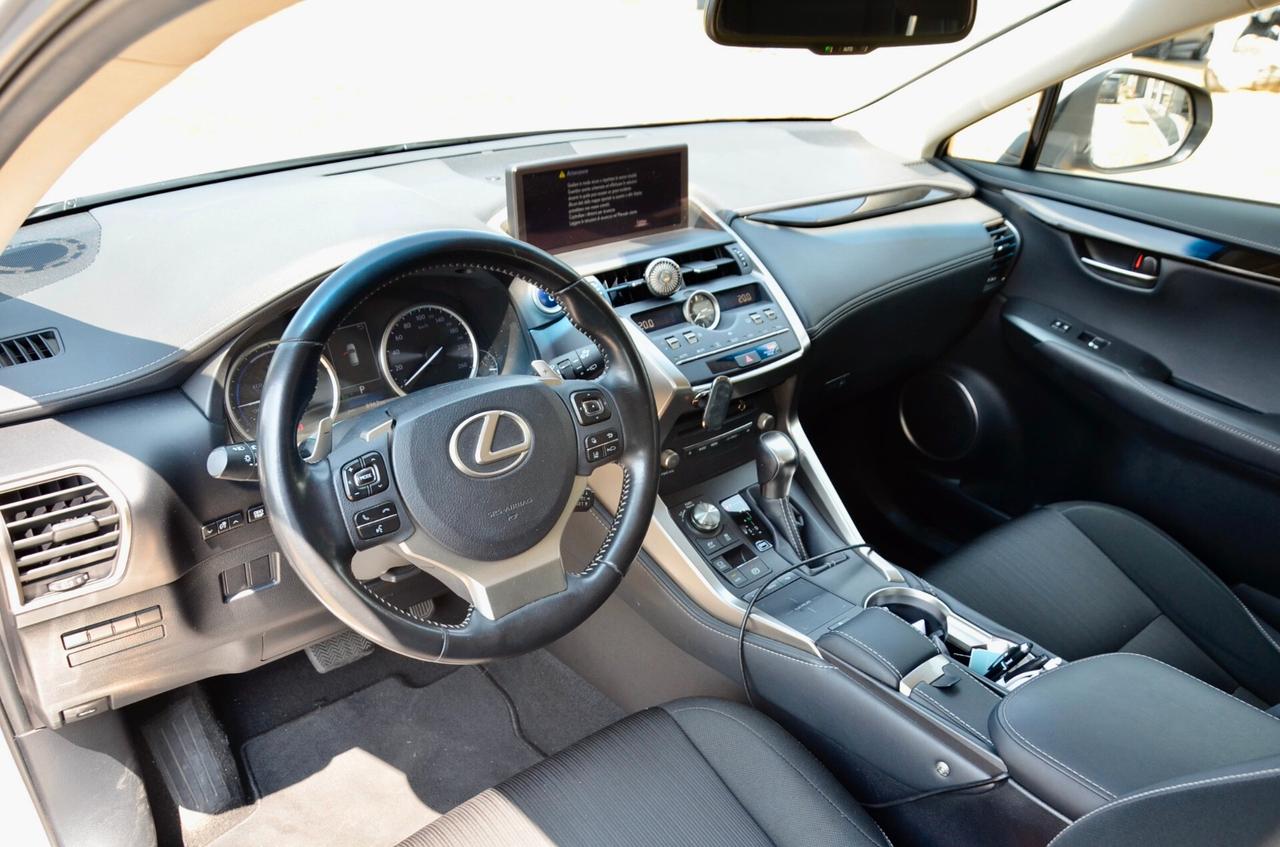LEXUS NX 300h 2.5 BUSINESS 2WD 197cv CVT, EURO 6C, UFF ITALIANA, SERVICE LEXUS, FARI LED, NAVI, RETROCAMERA, PERMUTE