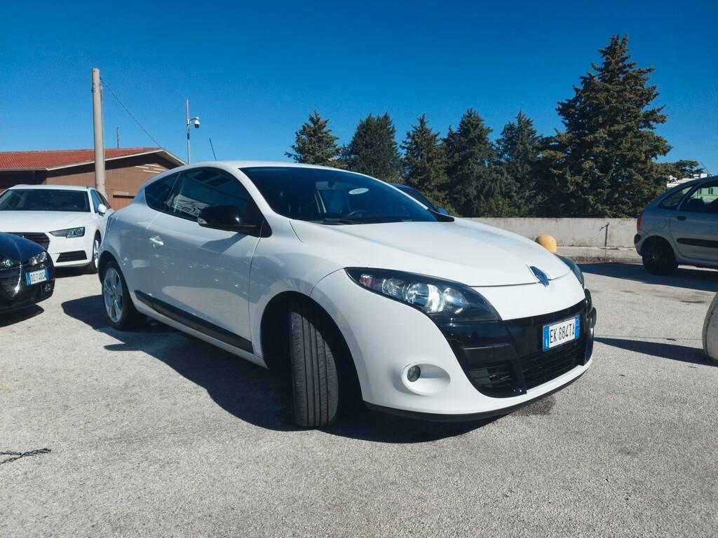 Renault Megane Coupé 1.5 dCi 90CV Wave Edition