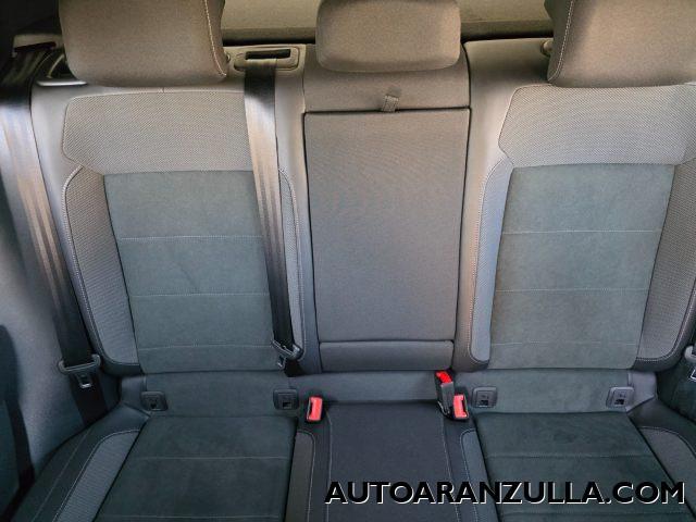 VOLKSWAGEN T-Roc NEW 2.0 R-Line TDI 150CV DSG Navi - Fari IQ Led