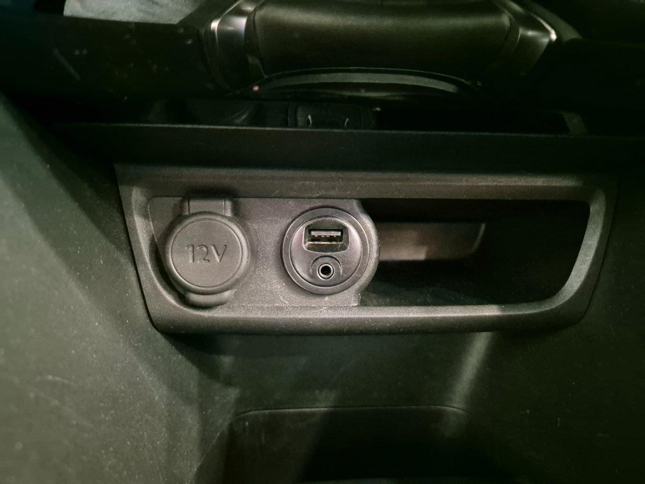 Peugeot 208 1.2 puretech Allure 5P - NEOPATENTATI - UNIPROPRIETARIO - Cam - Carplay