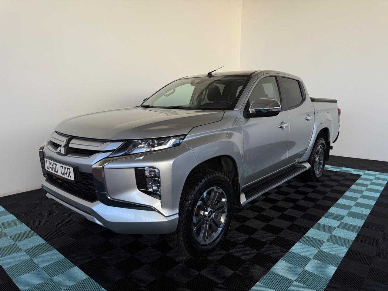 Mitsubishi L200 2.3 D Double Cab 4x4 Super Select Intense aut.