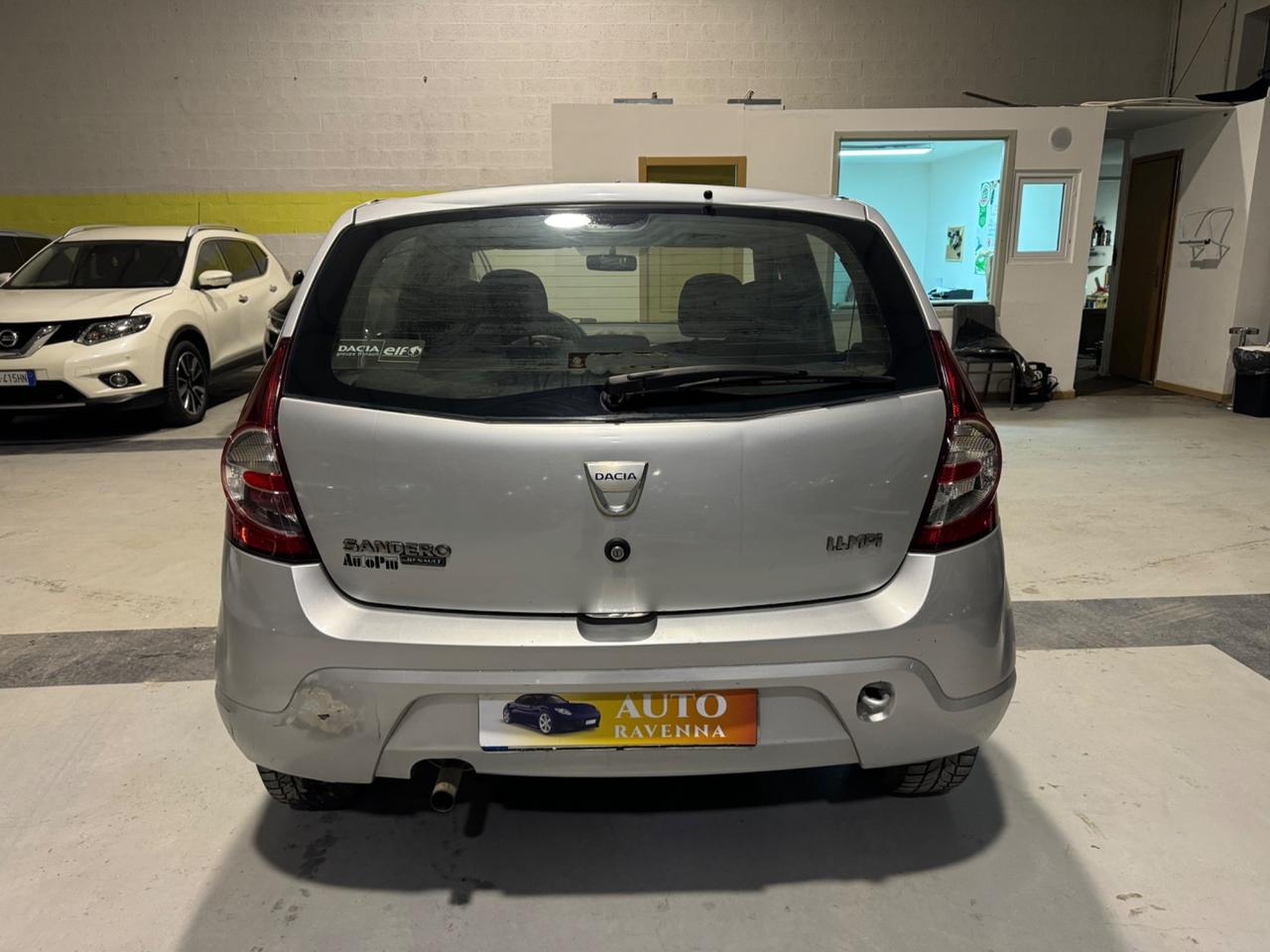 Dacia Sandero 1.2 16V GPL 75CV Embleme