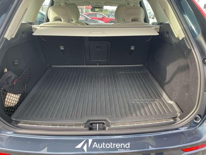 Volvo XC60 B4 197+14 CV AWD Automatica Mild Hybrid Diesel Plus Dark in Conto Vendita