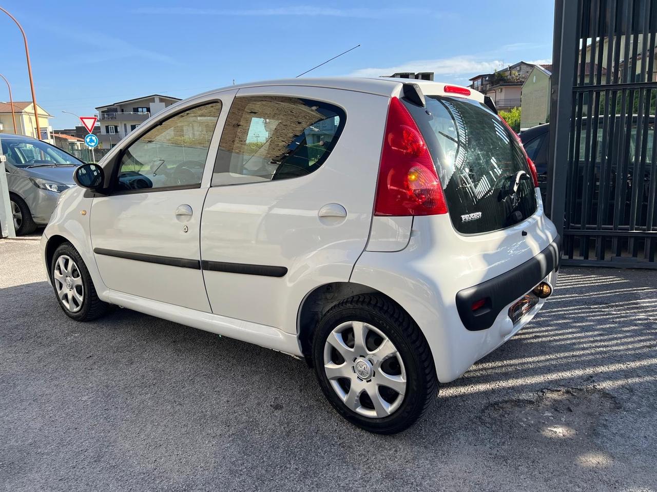 Peugeot 107 1.0 68CV 5p. Access Clima