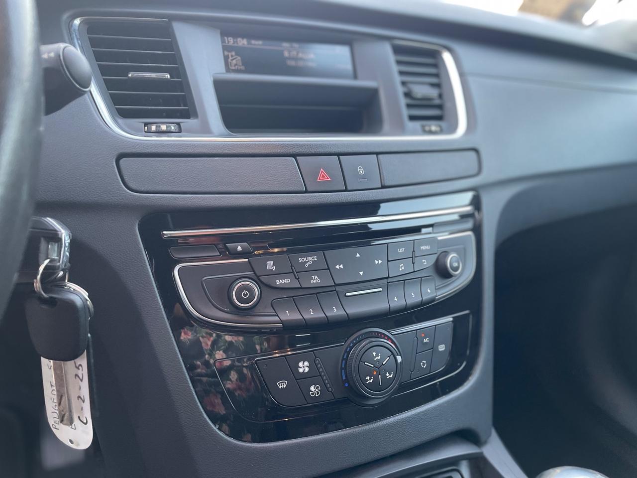 Peugeot 508 1.6 HDi 115CV 2012