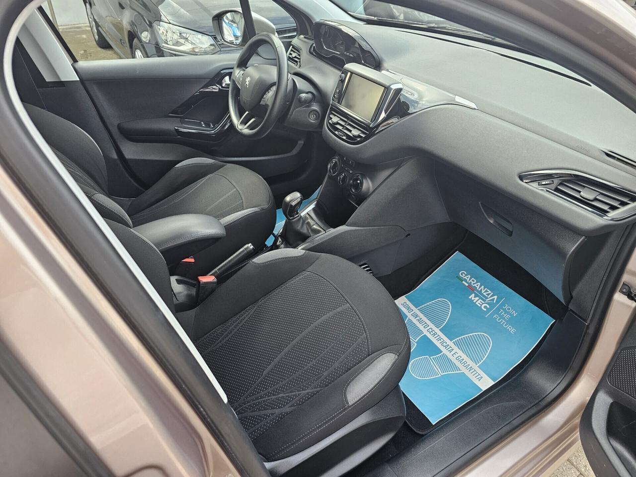 Peugeot 208 1.2 VTi 82 CV 5 porte Active - NeoPatentati