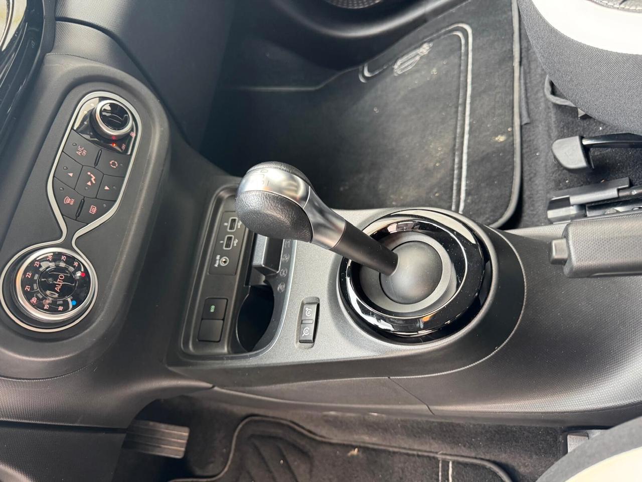 Renault Twingo Electric Urban Night