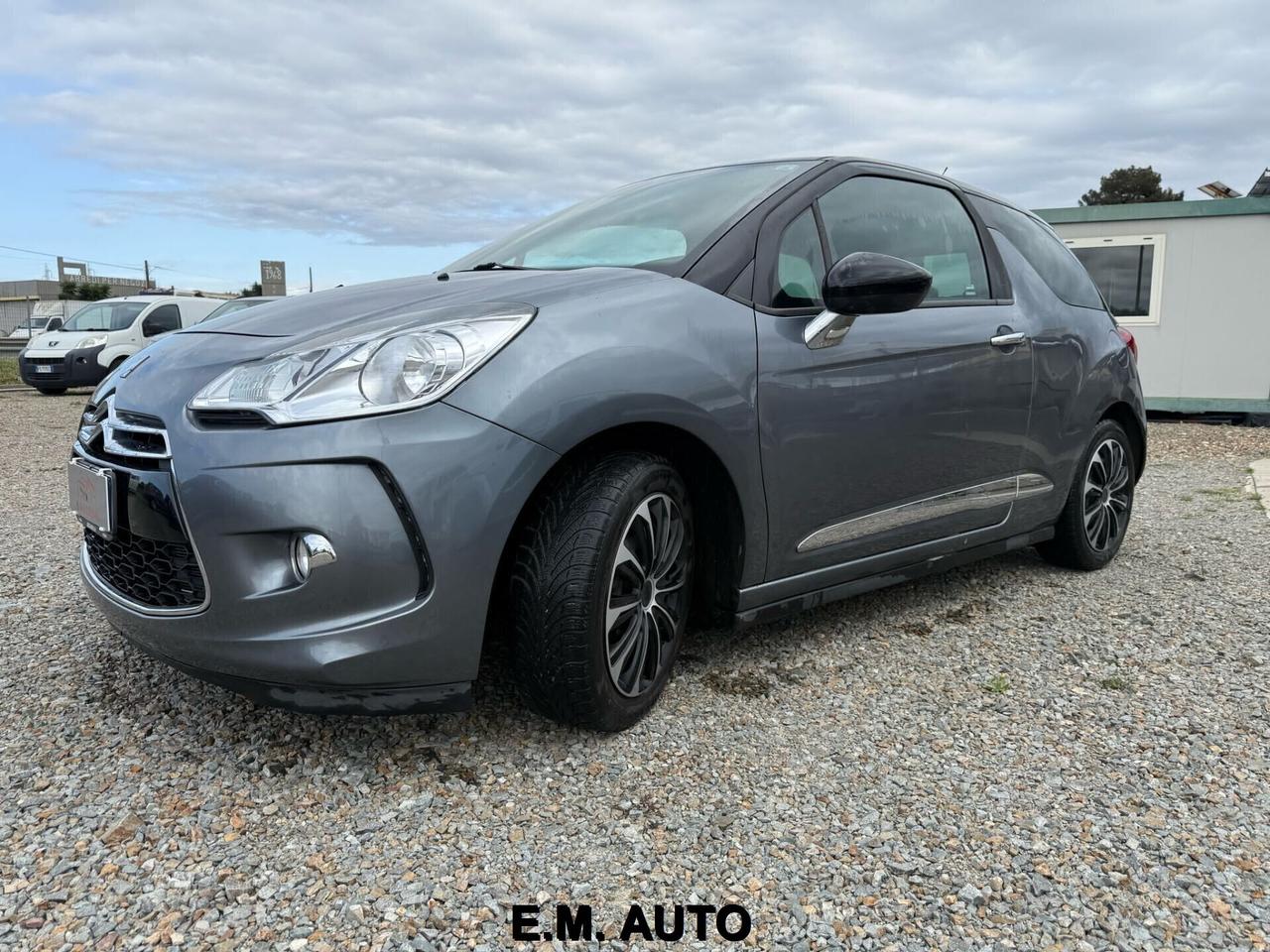 Ds DS3 DS 3 1.4 HDi 70 Just Black