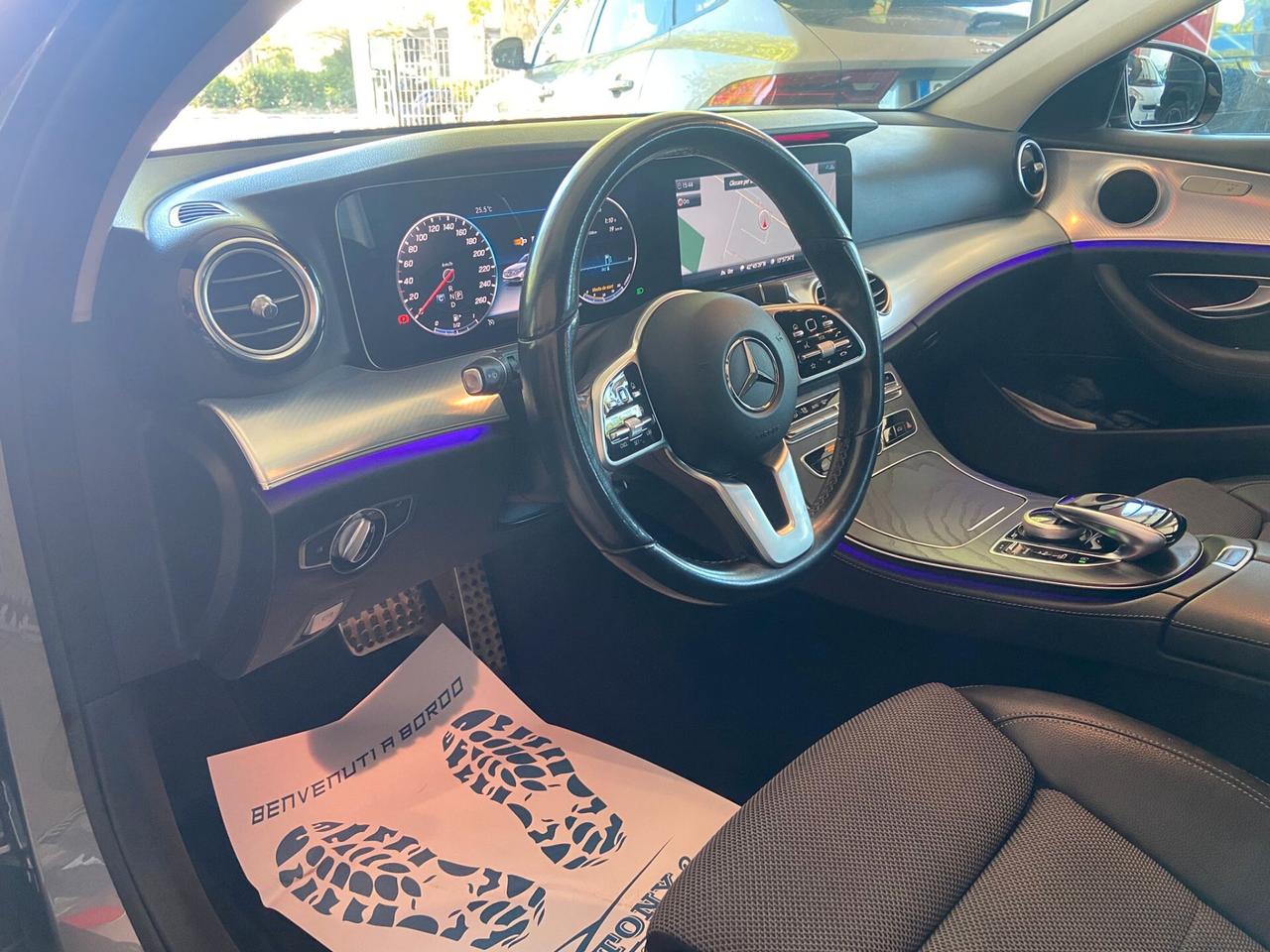 Mercedes E 200 Premium Plus