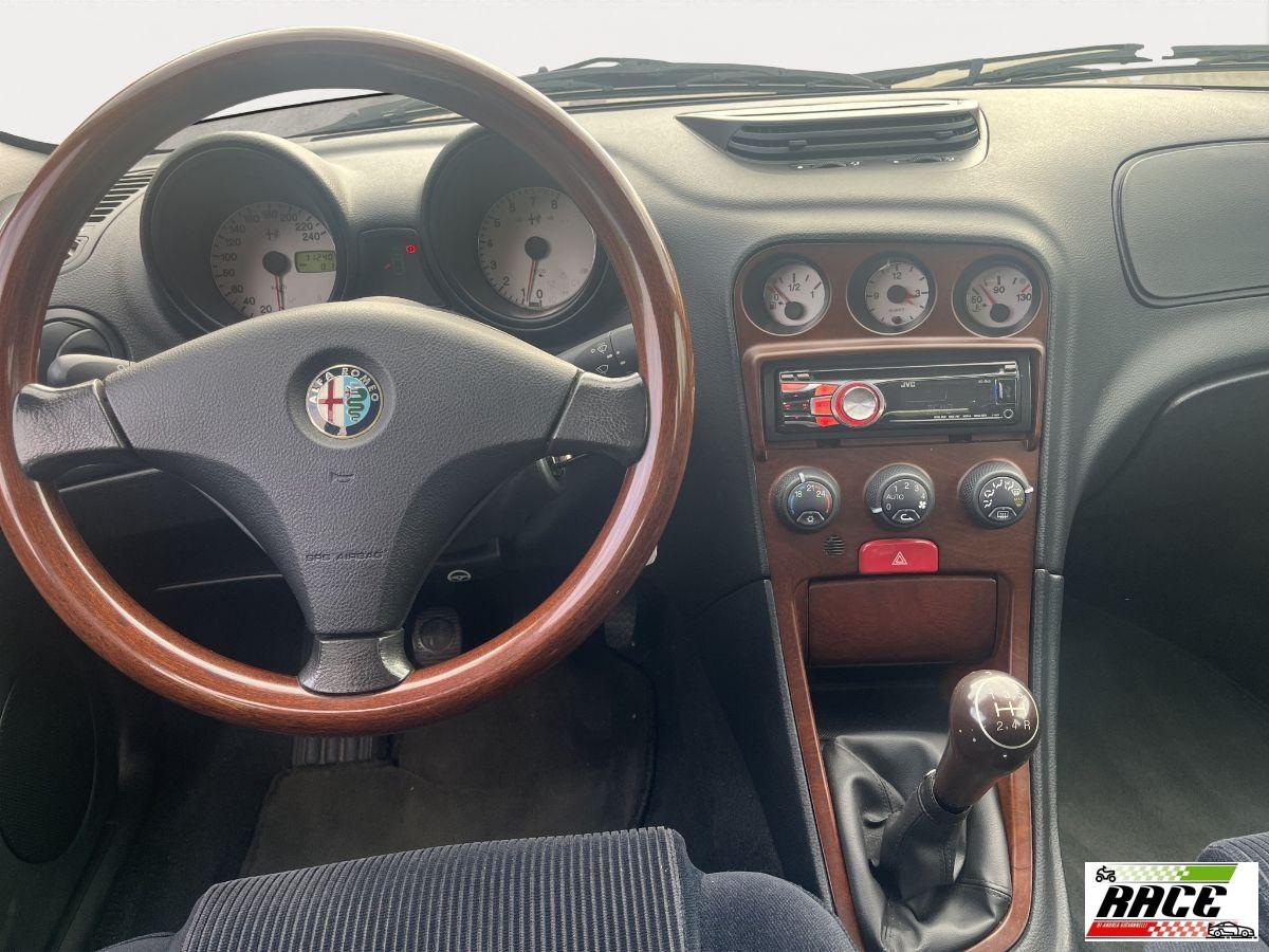 ALFA ROMEO - 156 - 2.0i 16V Twin Spark Distinctive