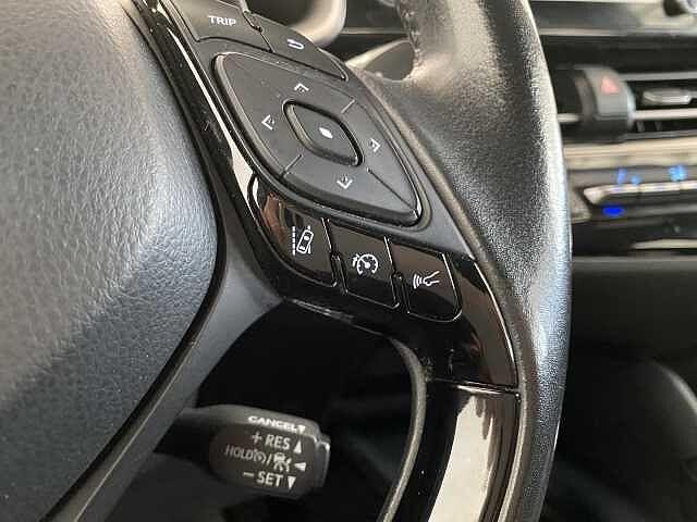 Toyota C-HR 1.8 Hybrid E-CVT Active