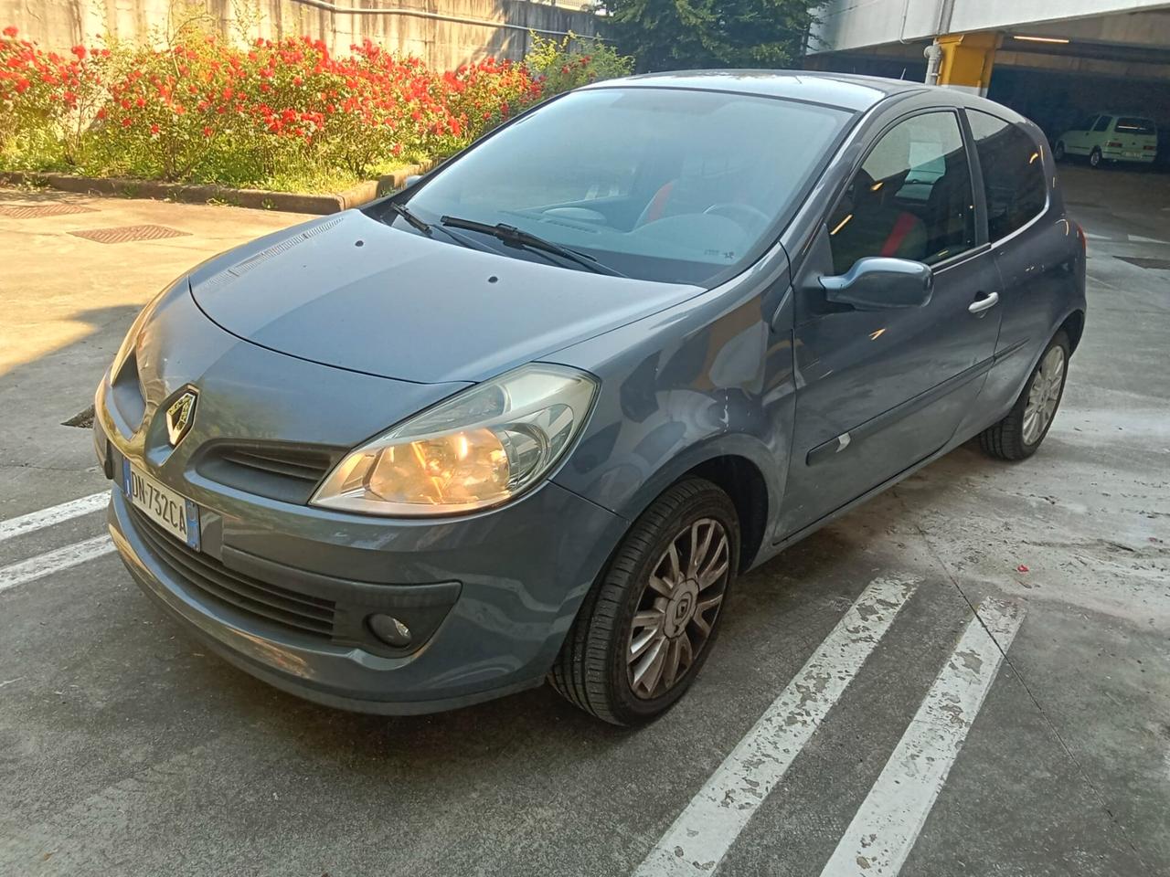 Renault Clio Storia 1.2 16V 5 porte Dynamique