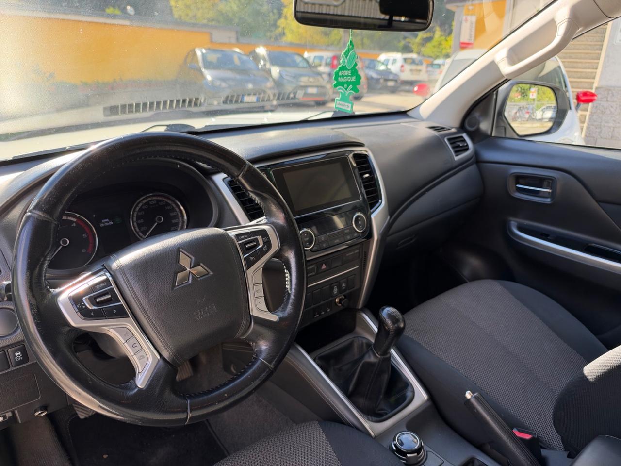 Mitsubishi L200 2.3 D Club Cab 4x4 Super Select Intense