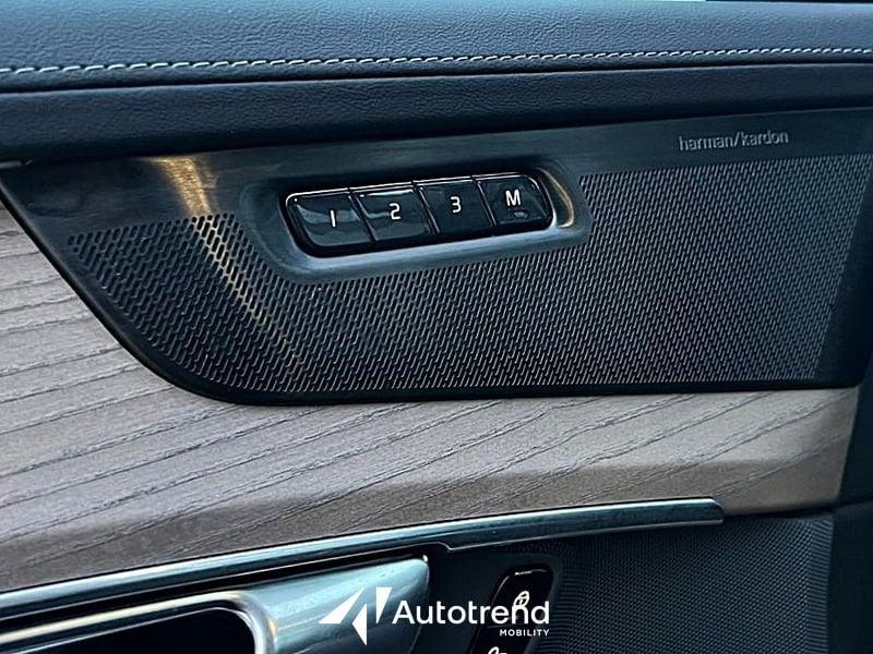 Volvo XC90 T8 310+145 CV Plug-in Hybrid AWD Automatico 7 Posti Ultra Dark