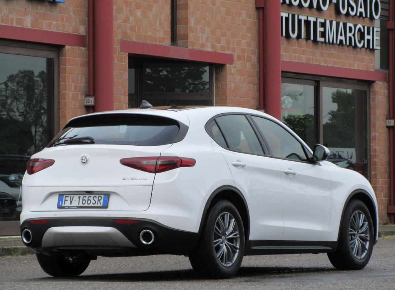 ALFA ROMEO Stelvio 2.2 Turbodiesel 190 CV AT8 RWD Executive