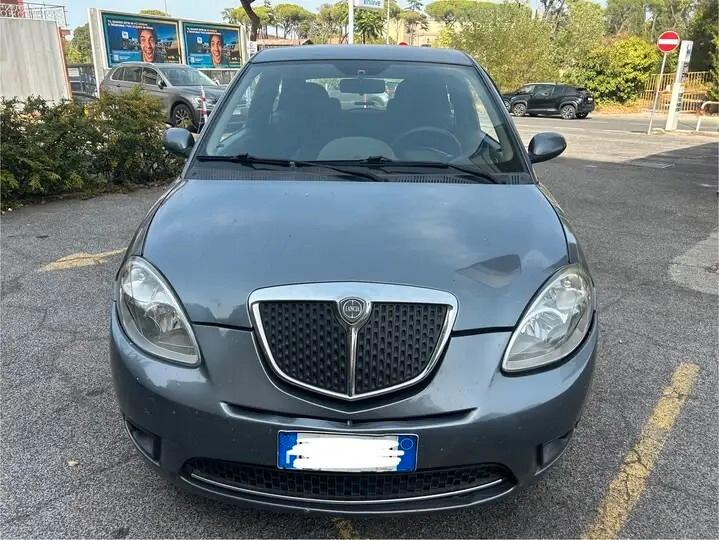 Lancia Ypsilon 1.2 Argento