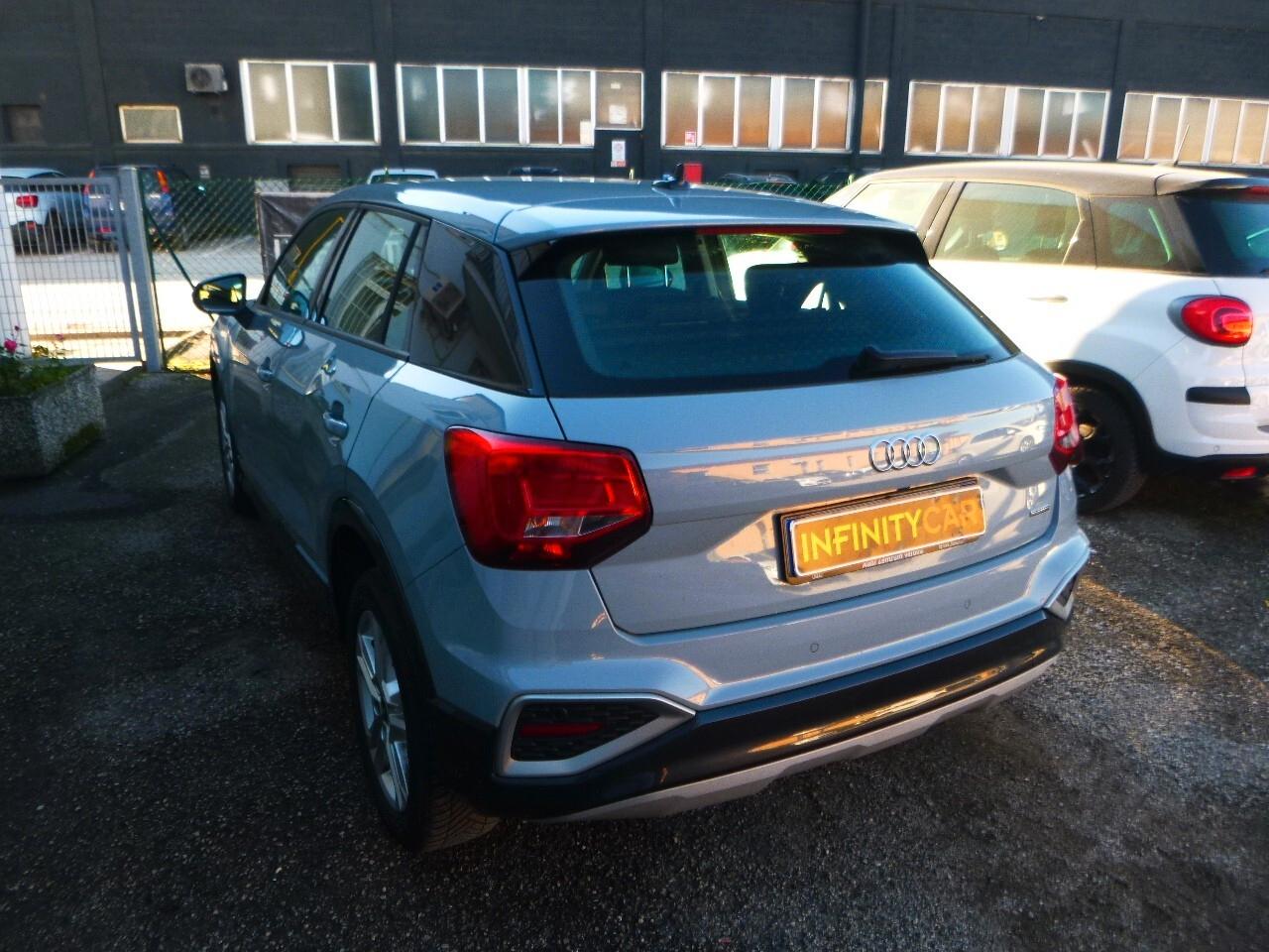 Audi Q2 35 TDI quattro S tronic Identity Black