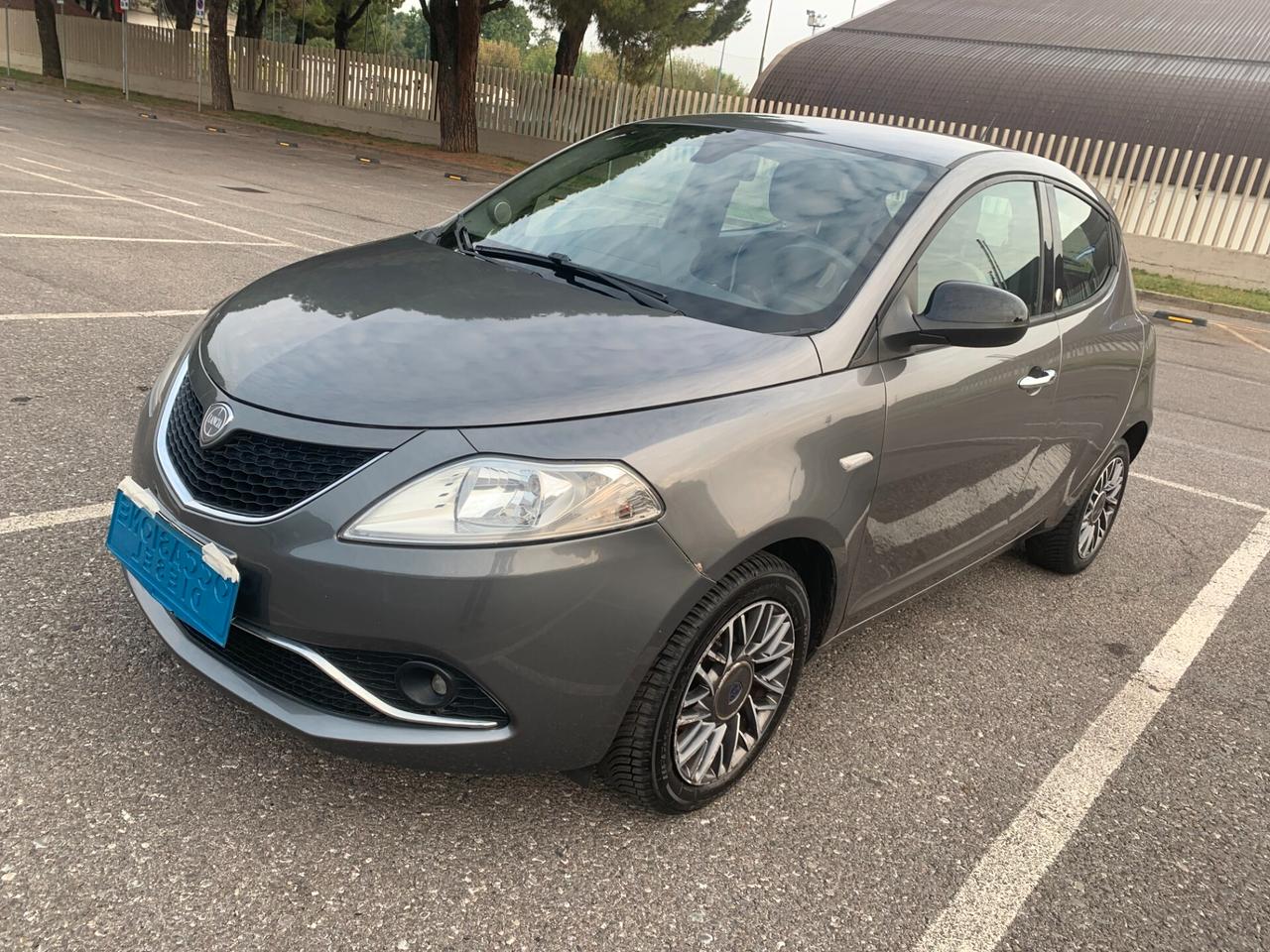 Lancia Ypsilon 1.2 69 CV 5 porte GPL Ecochic Gold