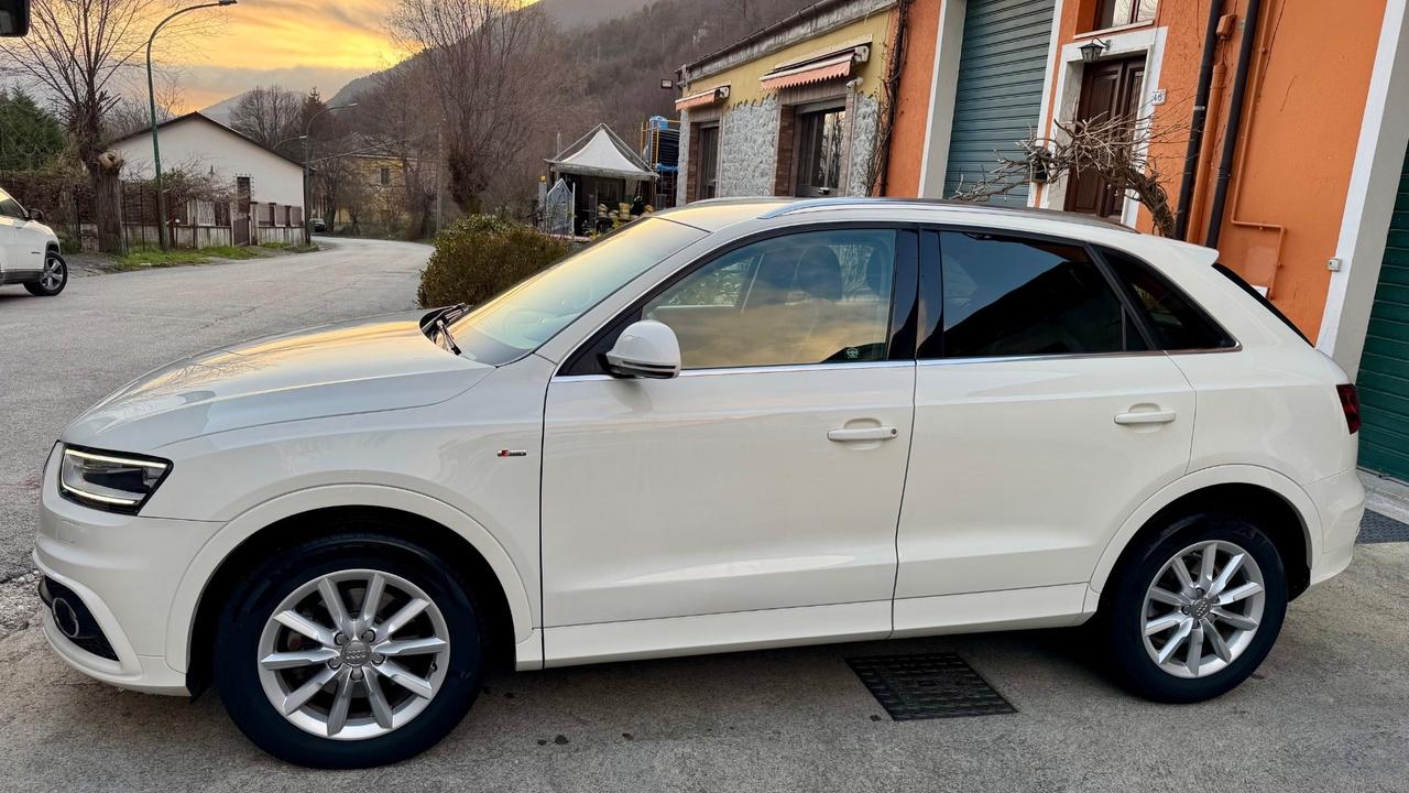 Audi Q3 2.0 TDI 140cv S-line