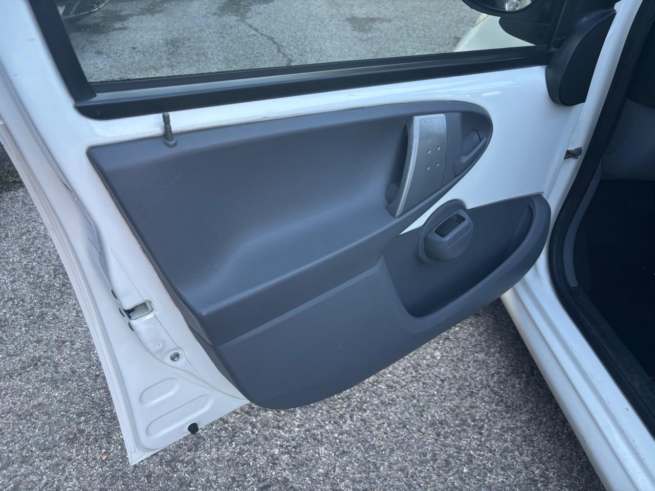 Citroen C1 1.0 5 porte AUTOMATICA ok neopatentati