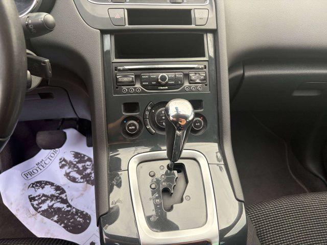PEUGEOT 5008 5008 I 2009 2.0 hdi 16v Business navi 163cv auto