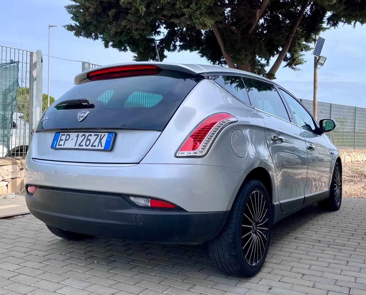 Lancia Delta 1.6 MJT DPF 105 CV Gold