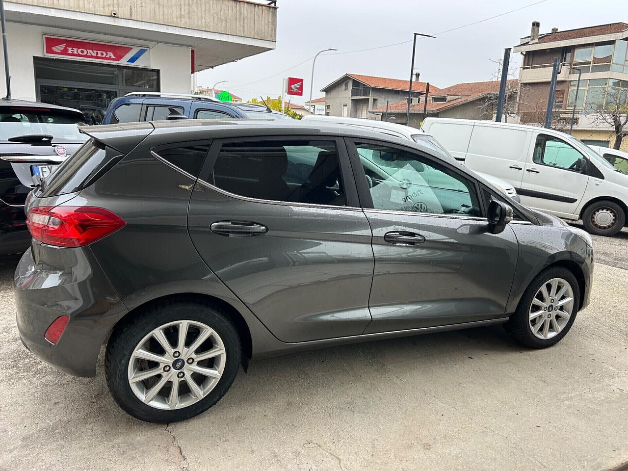 Ford Fiesta 1.5 Diesel 5 porte “ NEOPATENTATI “