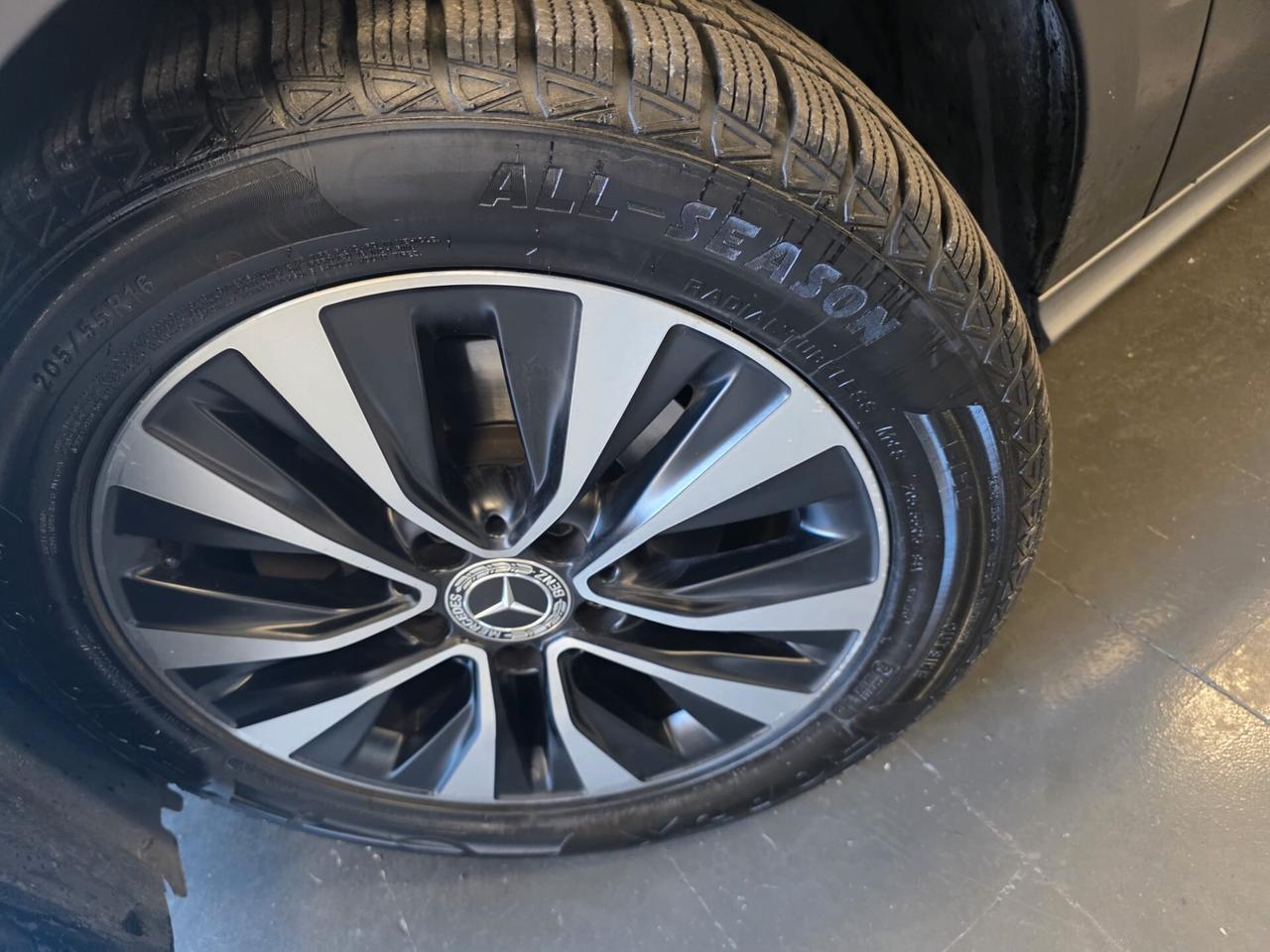 Mercedes-benz B 180 CDI BlueEFFICIENCY Premium