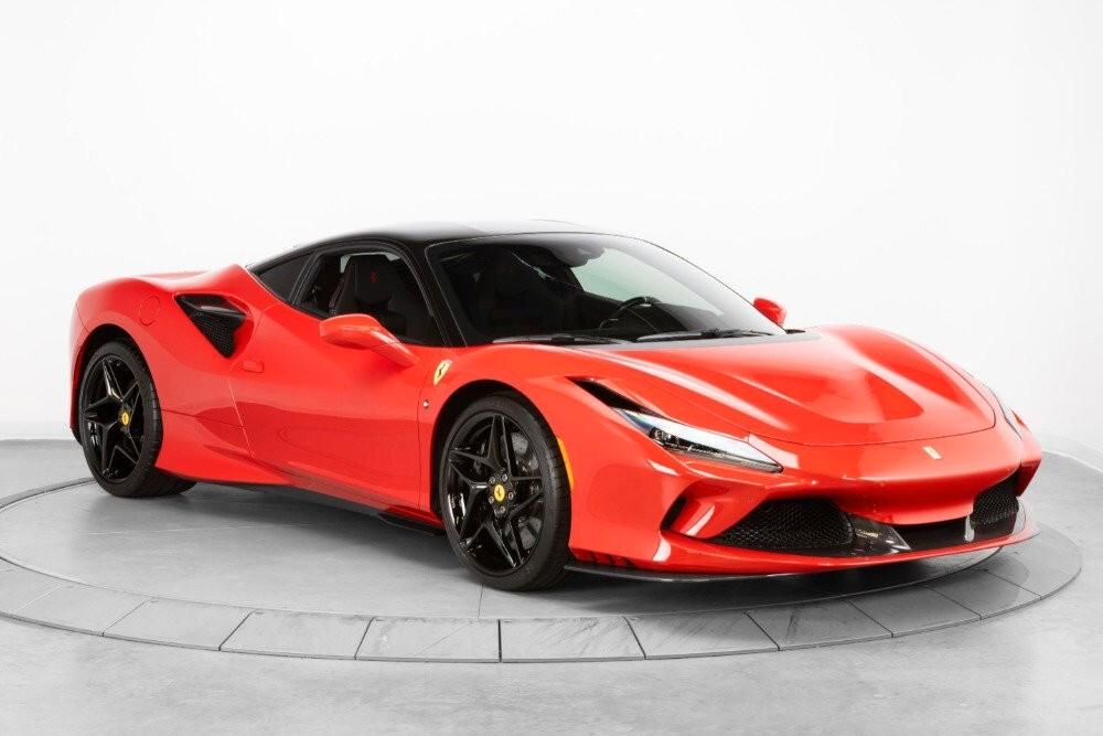 Ferrari F8 TRIBUTO LEASING FULL INCLUSIVE - NOLEGGIO LUNGO TERMINE