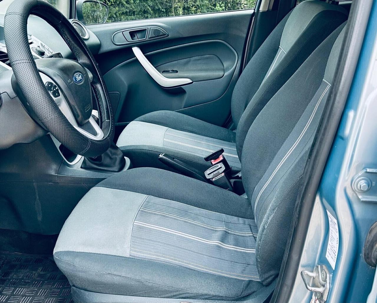 Ford Fiesta 1.4 TDCi 68CV 5 porte Titanium