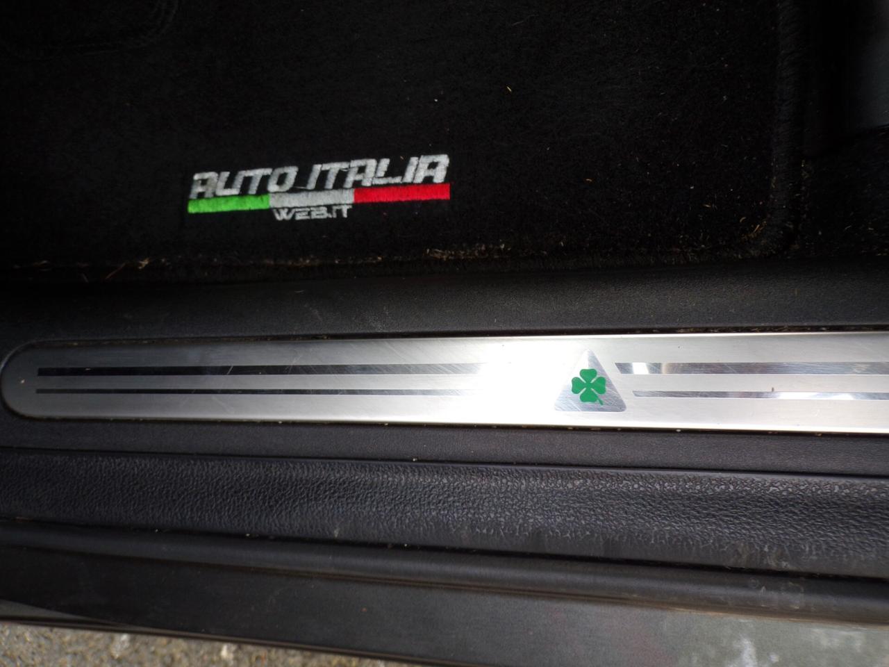 ALFA ROMEO GIULIETTA SECONDA SERIE QUADRIFOGLIO VERDE 241CV DEL 2015